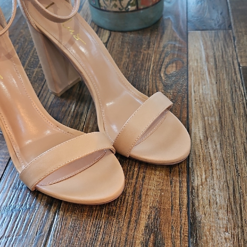 Lulu's Taylor Naked Chunky Block Heel‎ Sandals - Picture 8 of 11